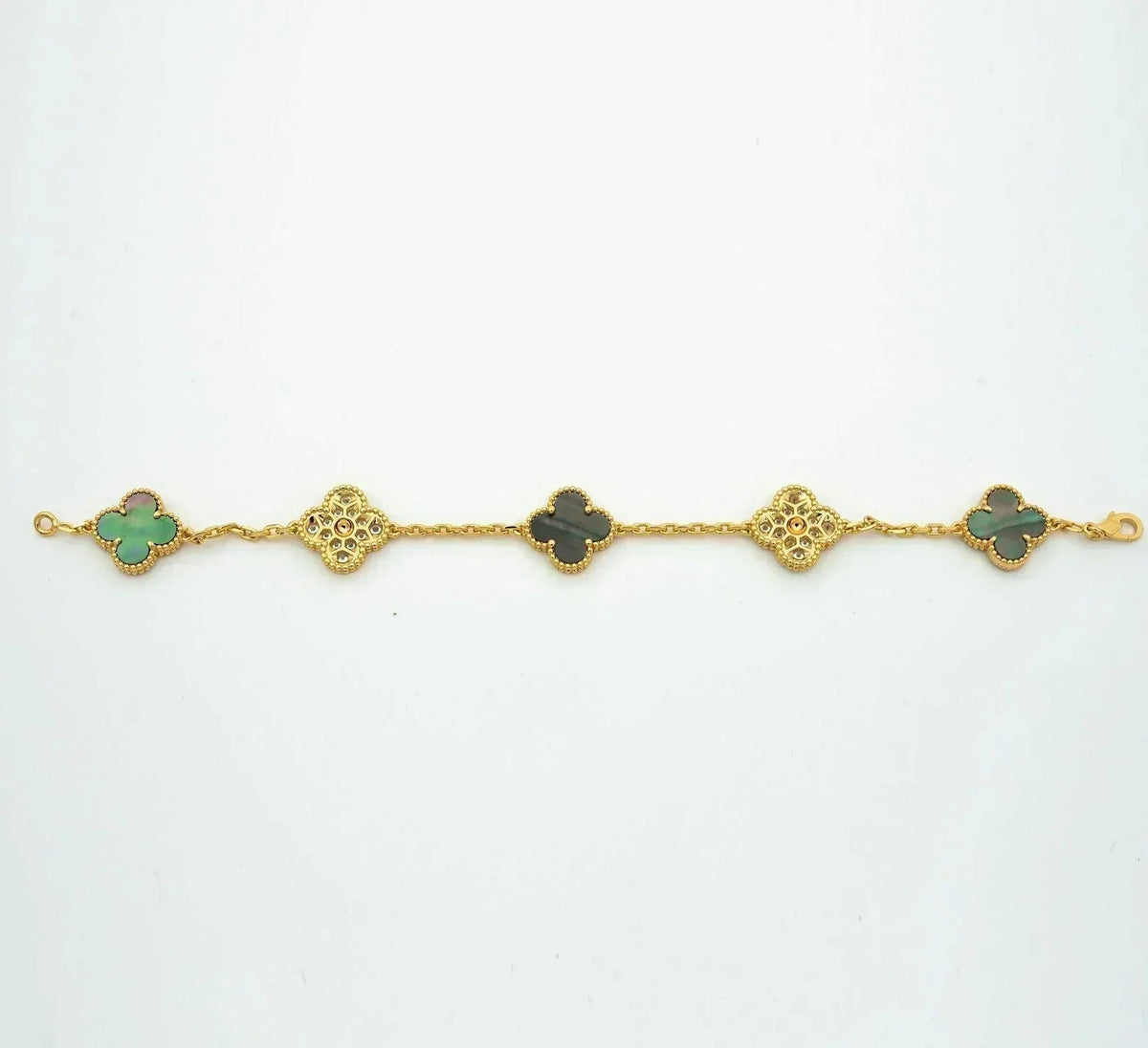 [Royal Jewellery] CLOVER 5 MOTIF GRAY MOP BRACELET COLLECTION