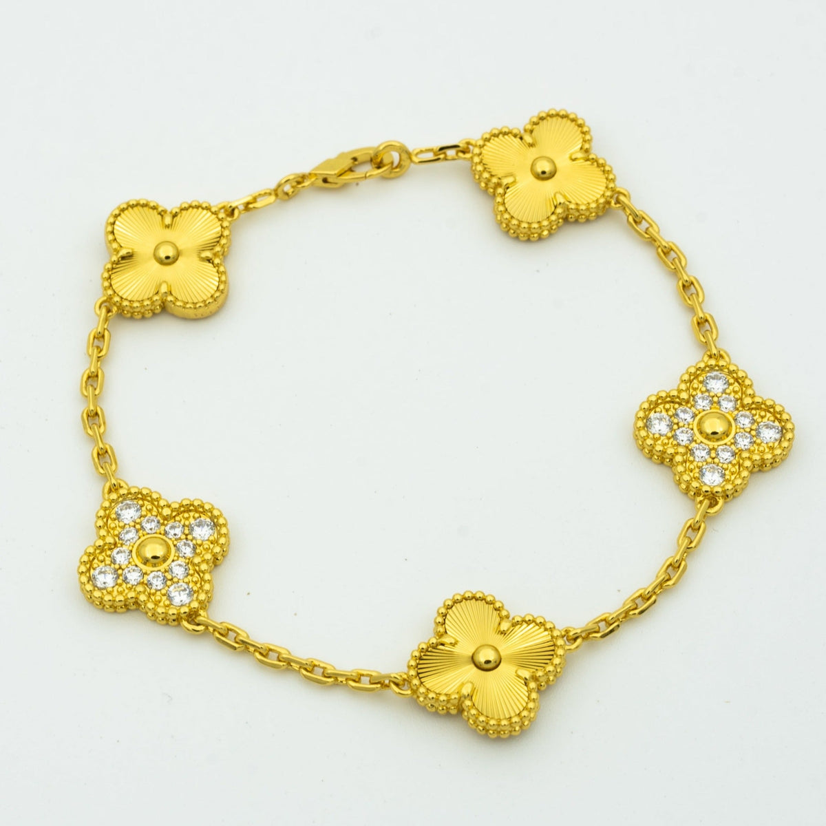[Royal] CLASH & Clover Laser 5-Motif & LOVE Brushed Bracelet Stack Set