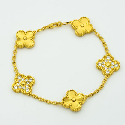 [Royal] CLASH & Clover Laser 5-Motif & LOVE Brushed Bracelet Stack Set