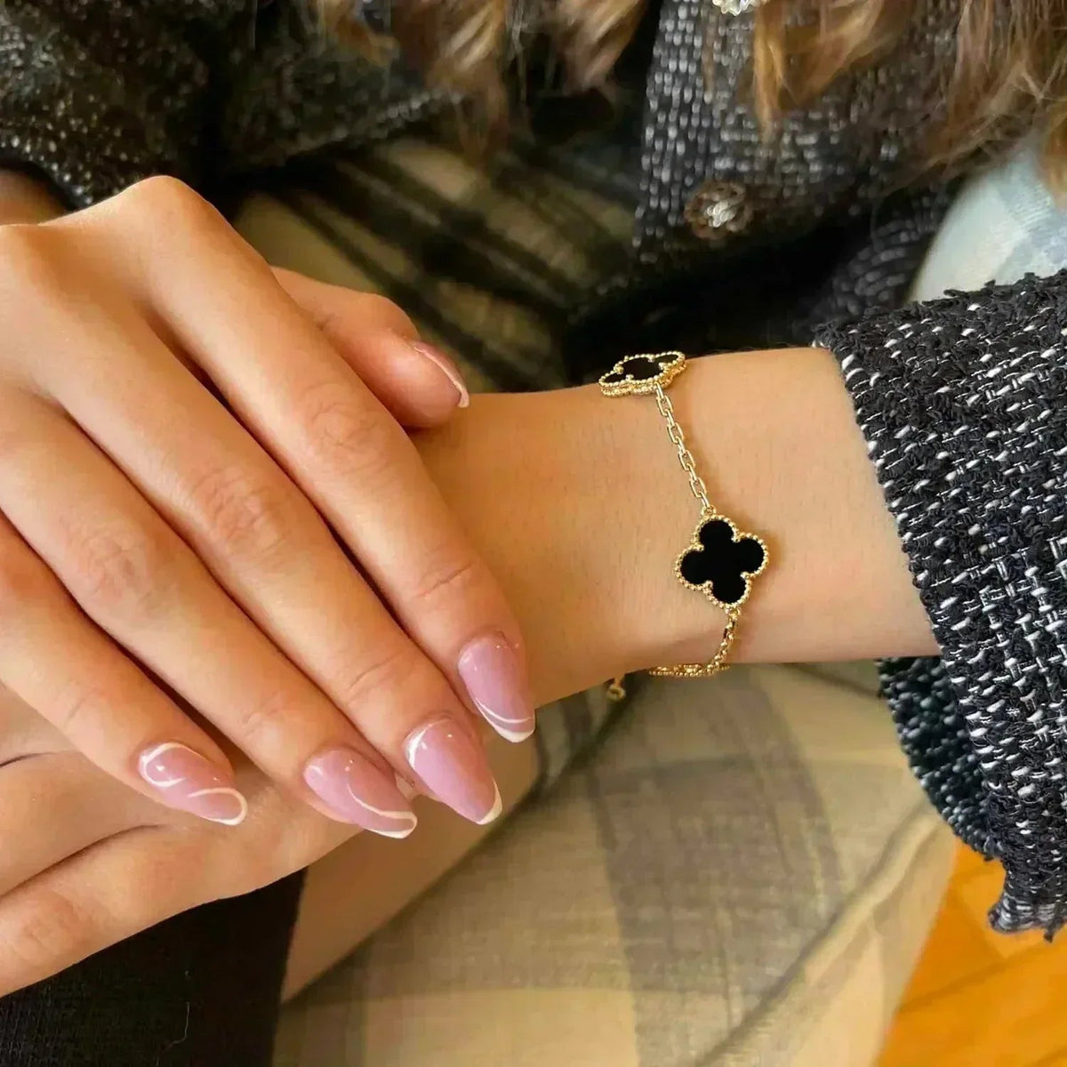 [Royal Jewellery] CLOVER 5 MOTIF ONYXS BRACELET COLLECTION