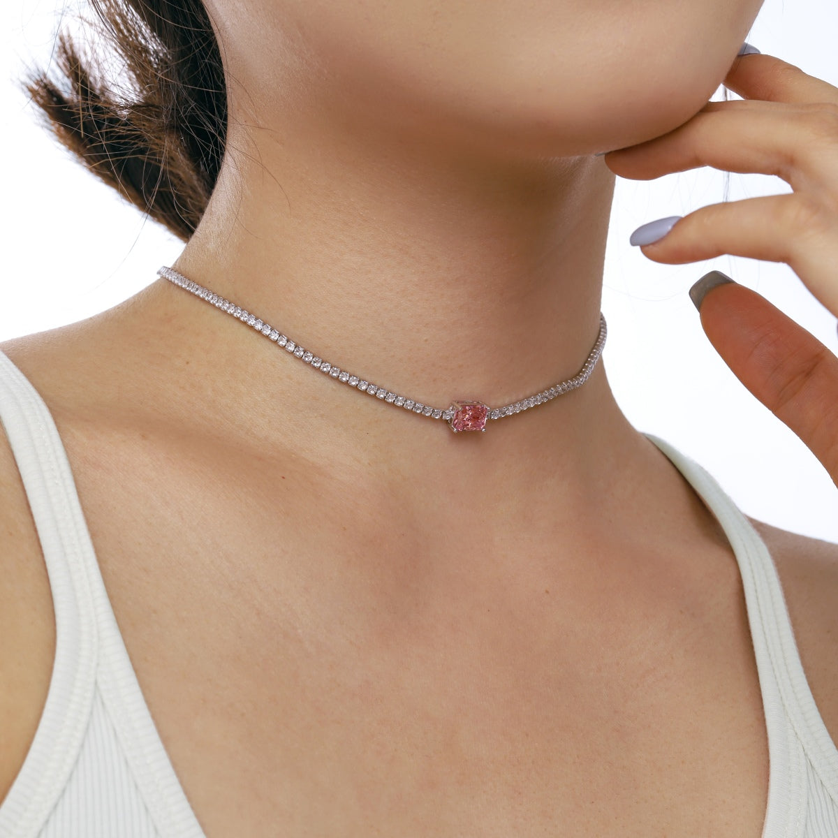 [Royal Jewellery]2.0 carat Ornate Emerald Cut Necklace