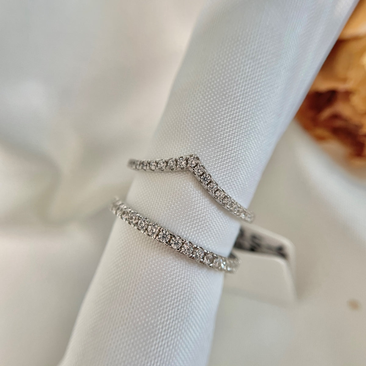 [Royal Jewellery]Elaborate Tennis Band Ring
