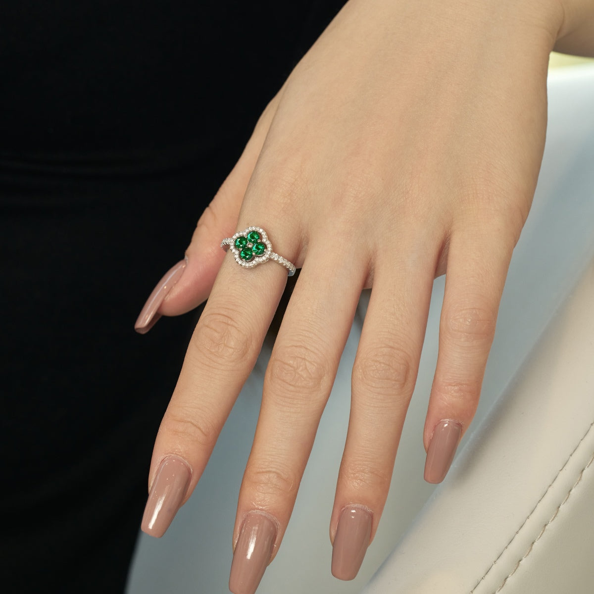 [Royal Jewellery]Four Leaf Clover Flower Design Ring