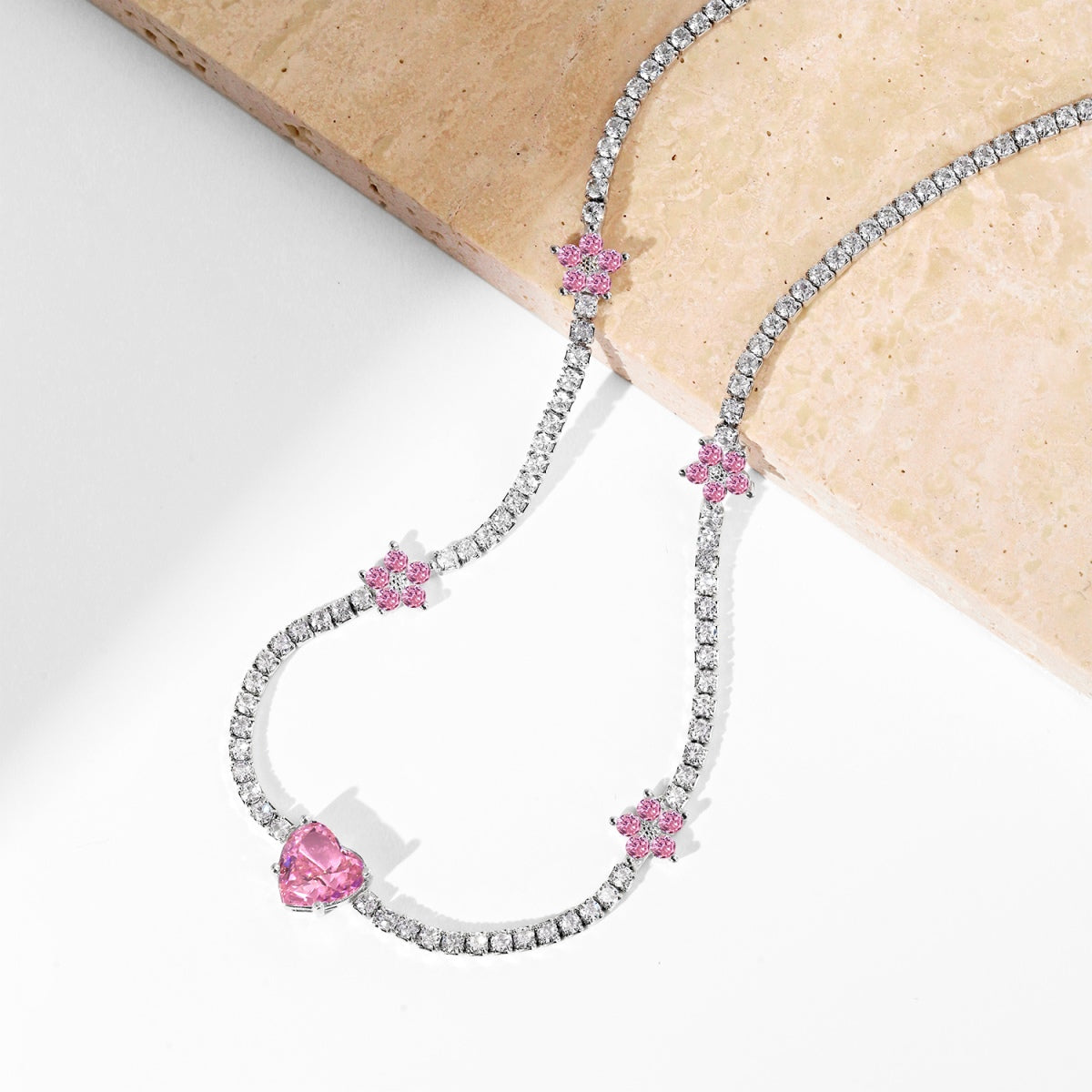 [Royal Jewellery]Dazzling Pink Heart Flower Necklace