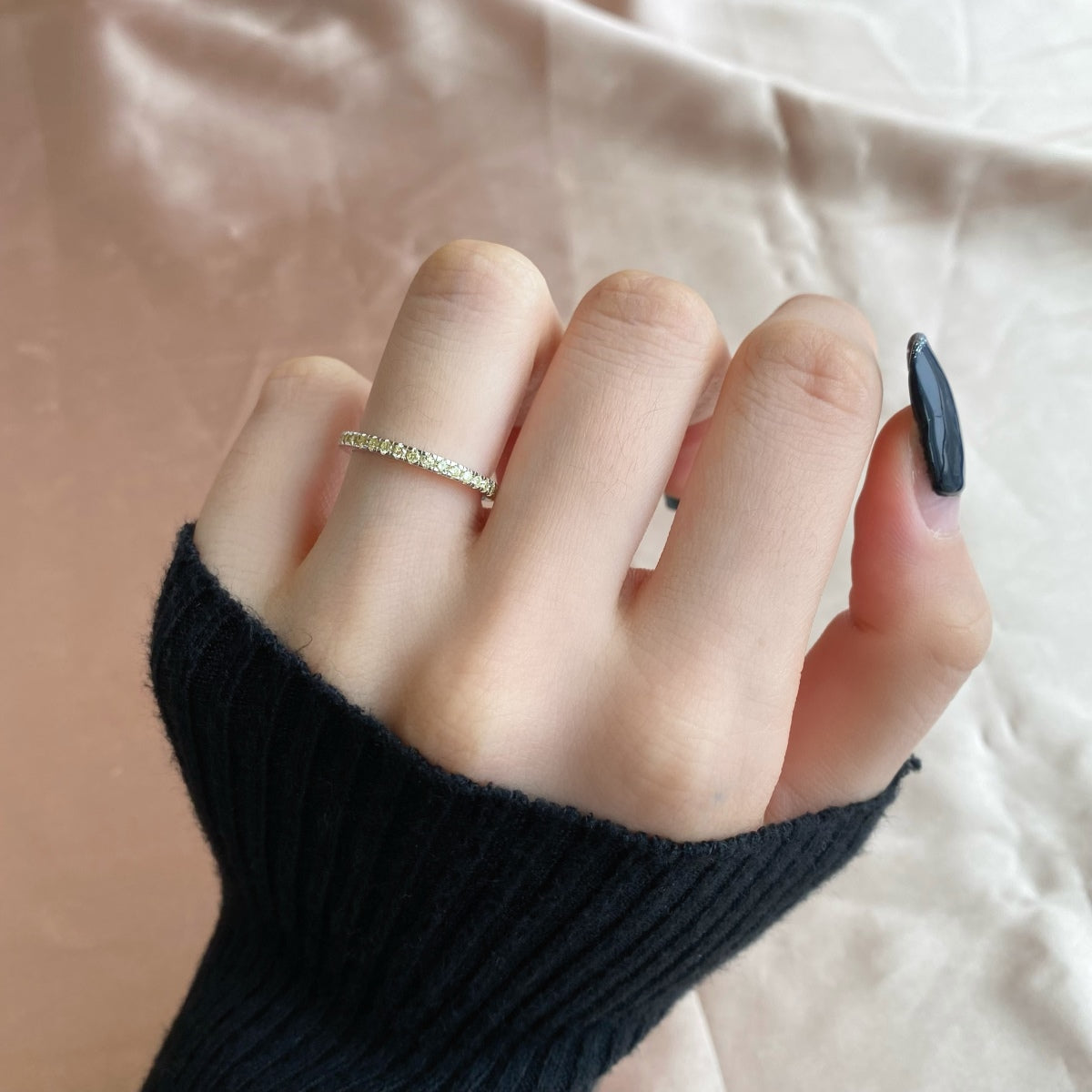 [Royal Jewellery]Delicate Sparkling Round Cut Daily Ring