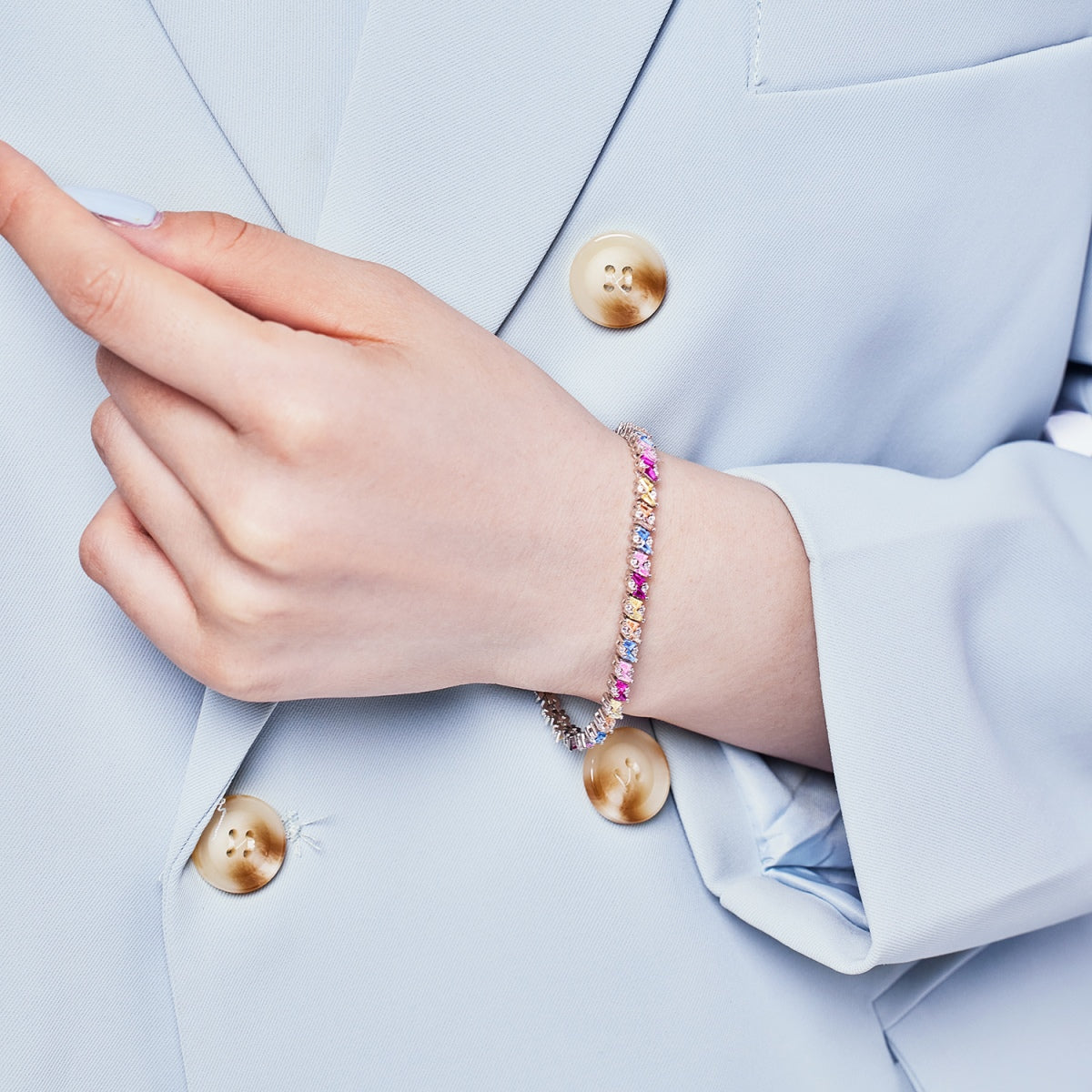 [Royal Jewellery]Ornate Sparkling Multi Cut Party Bracelet