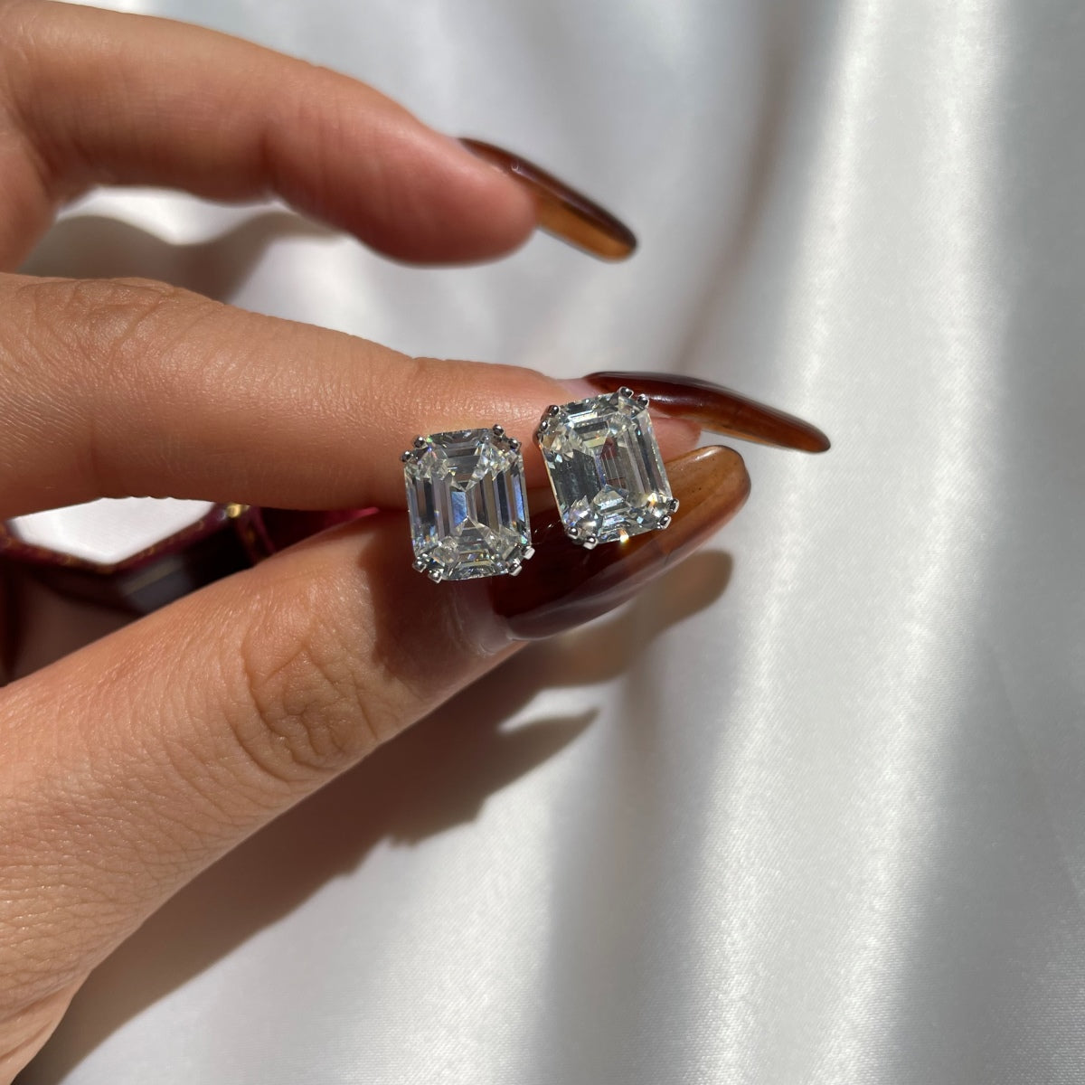 [Royal Jewellery]Dazzling Square Shape Earrings