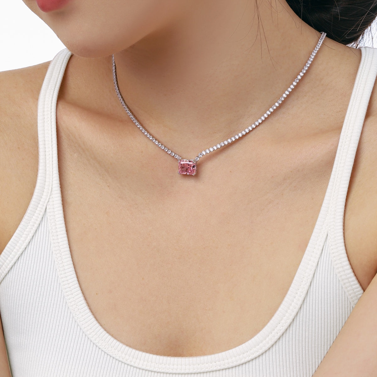 [Royal Jewellery]4.0 Carat Elegant Radiant Cut Necklace