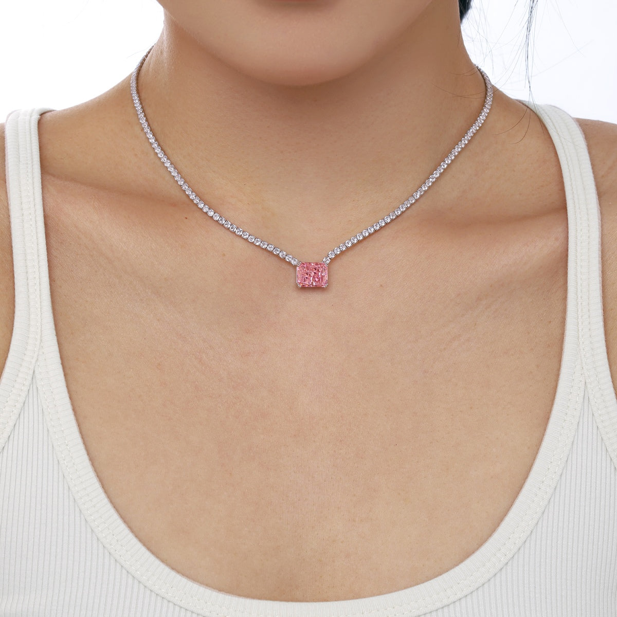 [Royal Jewellery]4.0 Carat Elegant Radiant Cut Necklace