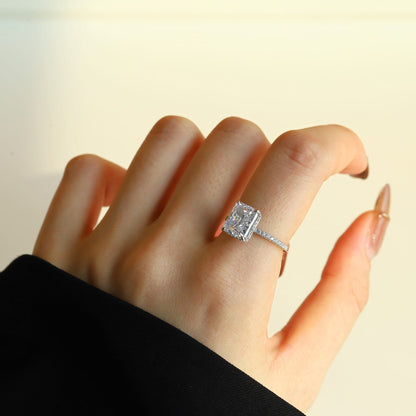 [Royal Jewellery]4.0 Carat Luxurious Engagement Ring