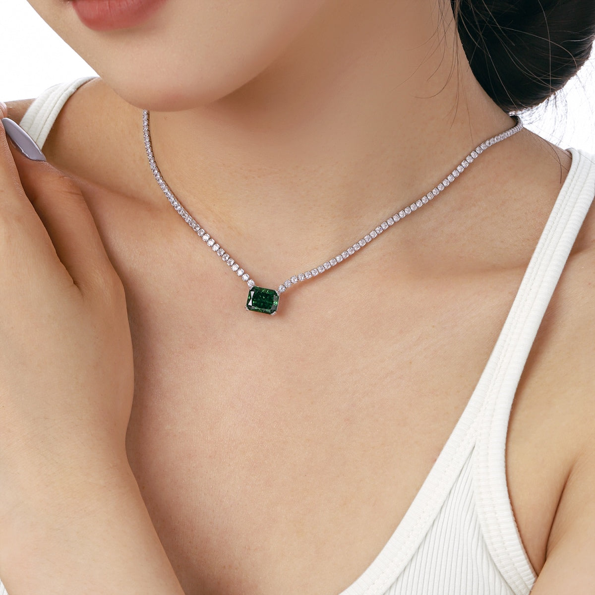 [Royal Jewellery]4.0 Carat Elegant Radiant Cut Necklace