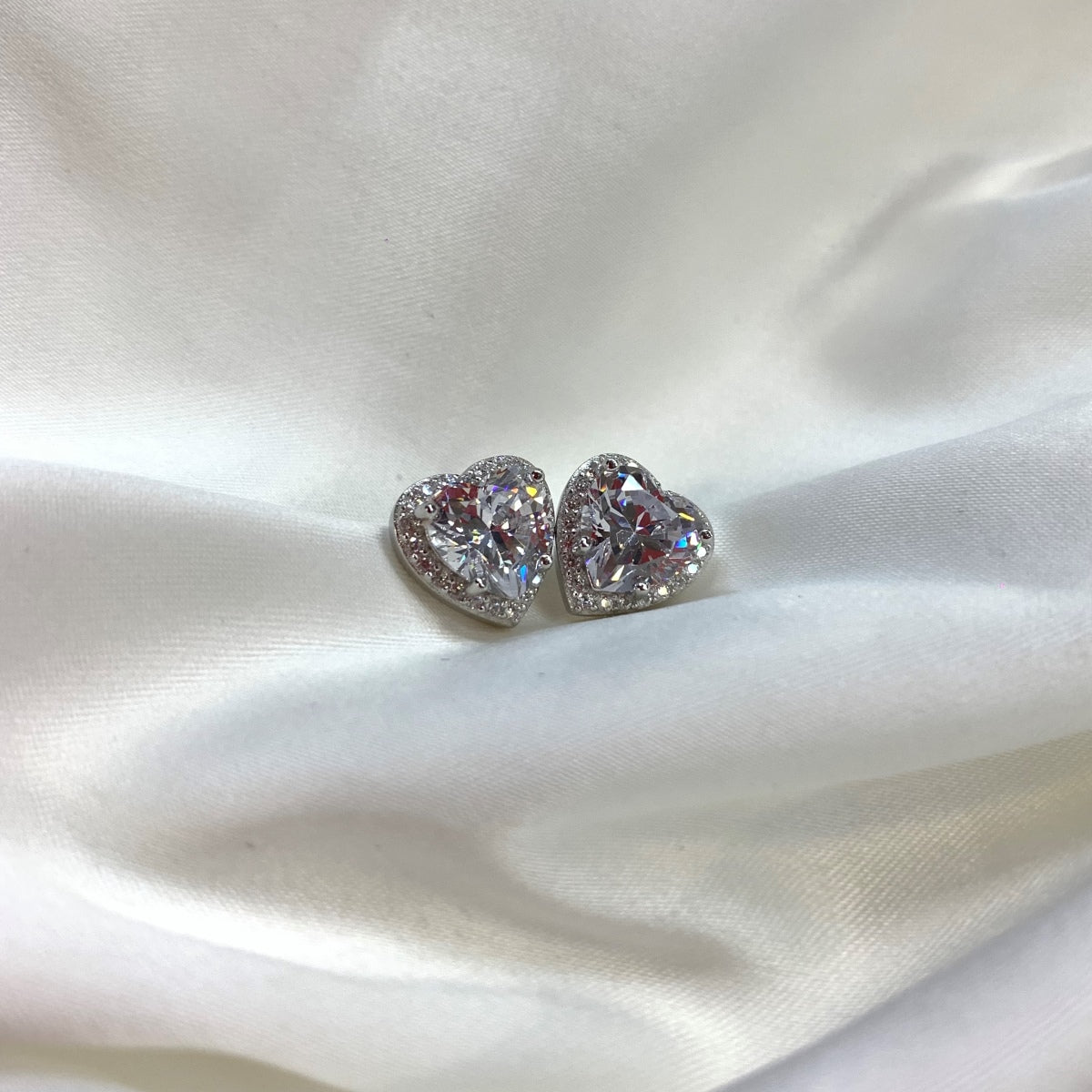[Royal Jewellery]Sparkling Heart Shape Lover Earrings