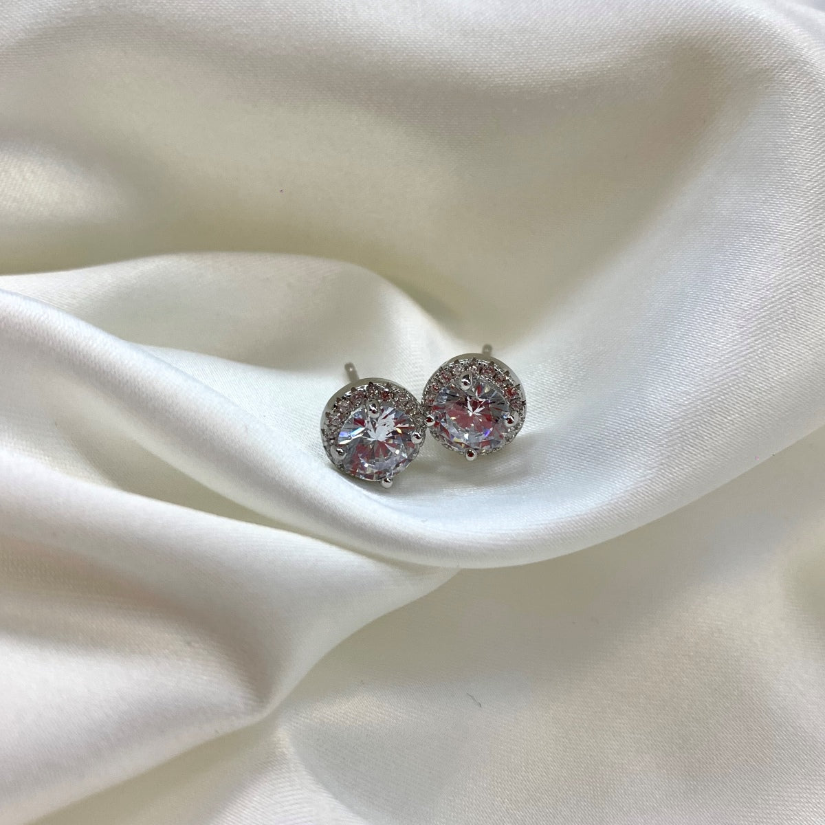 [Royal Jewellery]Classic Princess Round Shape Earrings