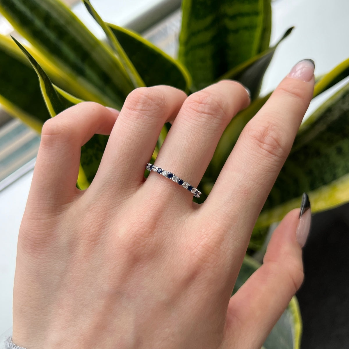 [Royal Jewellery]Exquisite Colorful Round Cut Tennis Ring