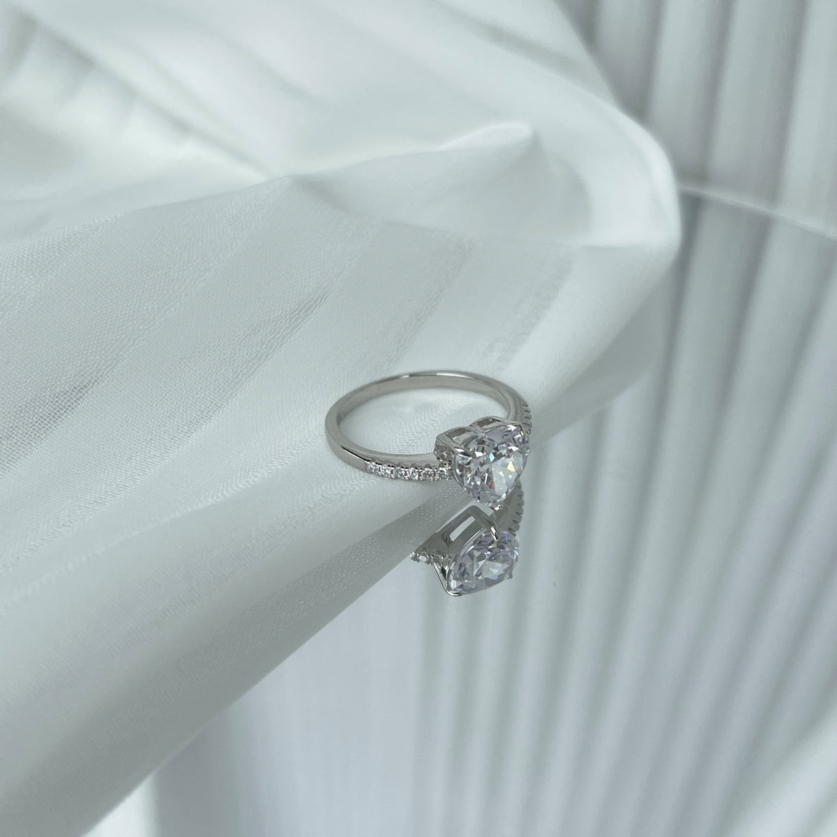 [Royal Jewellery]2.0 Carat Dazzling Lustrous Heart Cut Lover Ring