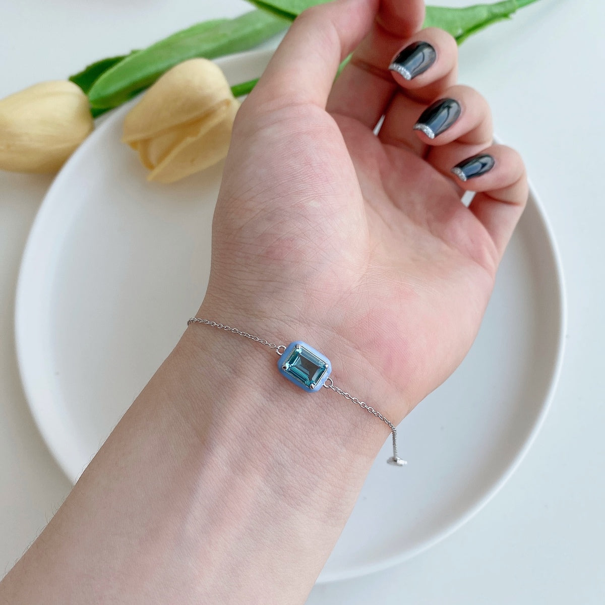 [Royal Jewellery]2.0 Carat Sparkling Colorful Emerald Cut Daily Bracelet