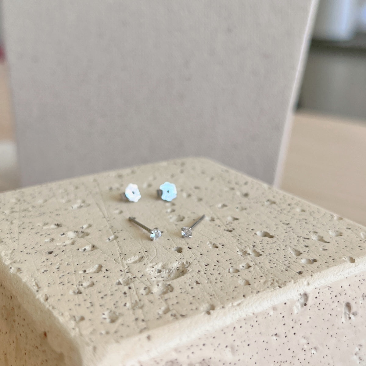 [Royal Jewellery]Delicate Solitaire Earrings