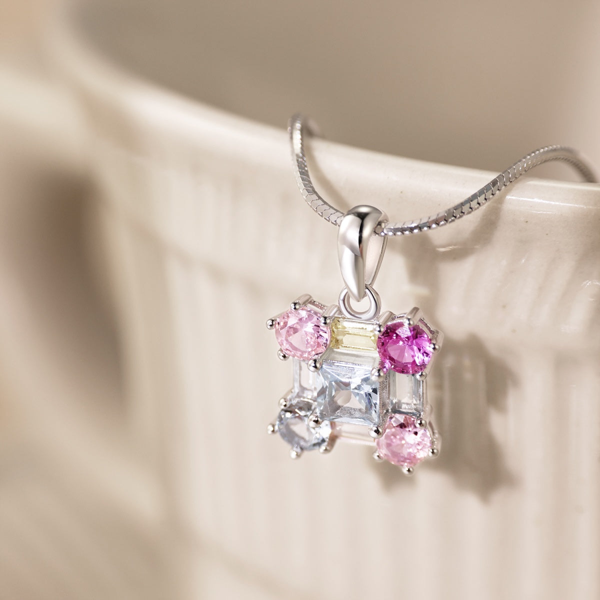 [Royal Jewellery]Gorgeous Multi Colorful Necklace