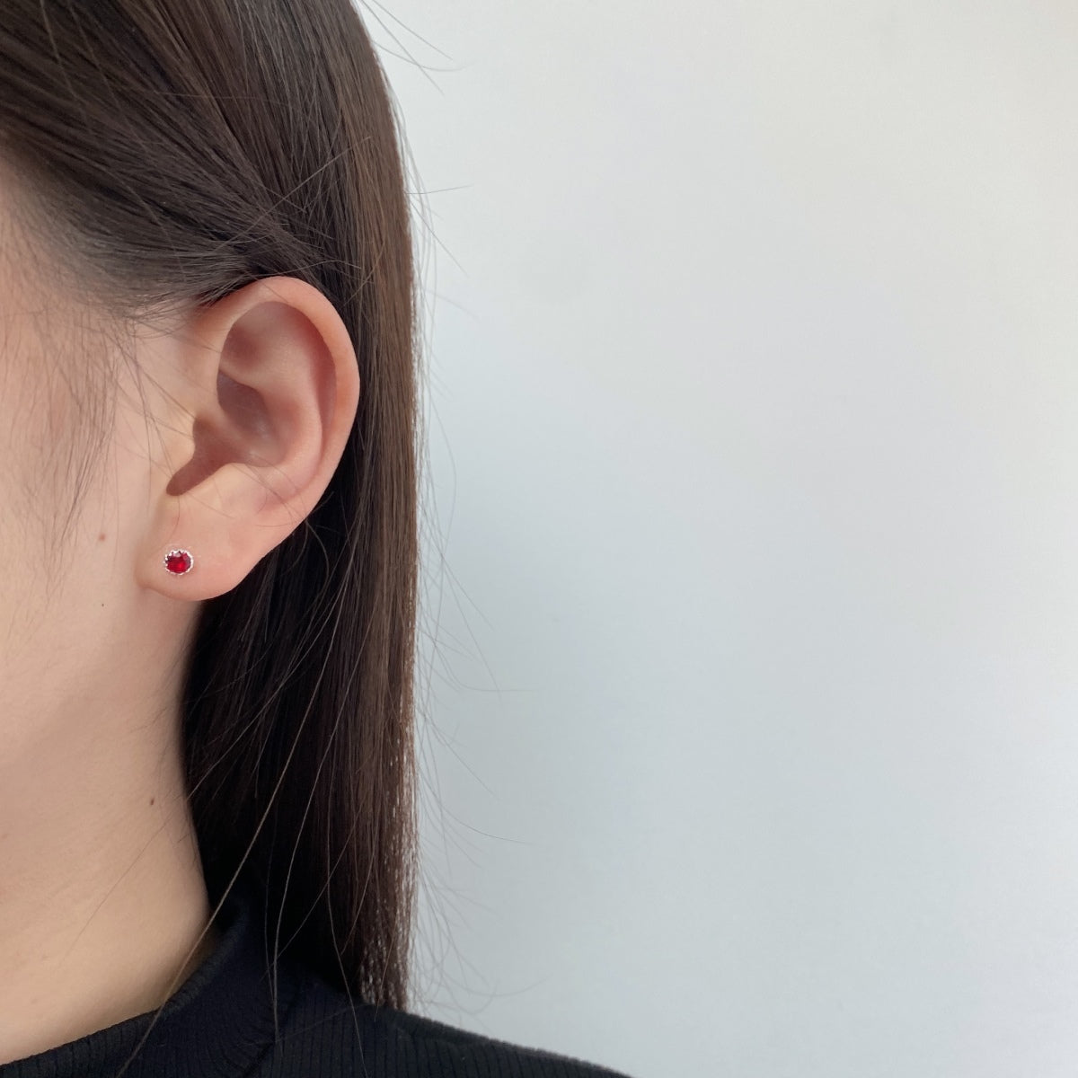 [Royal Jewellery]Sparkling Colorful Round Shape Earrings