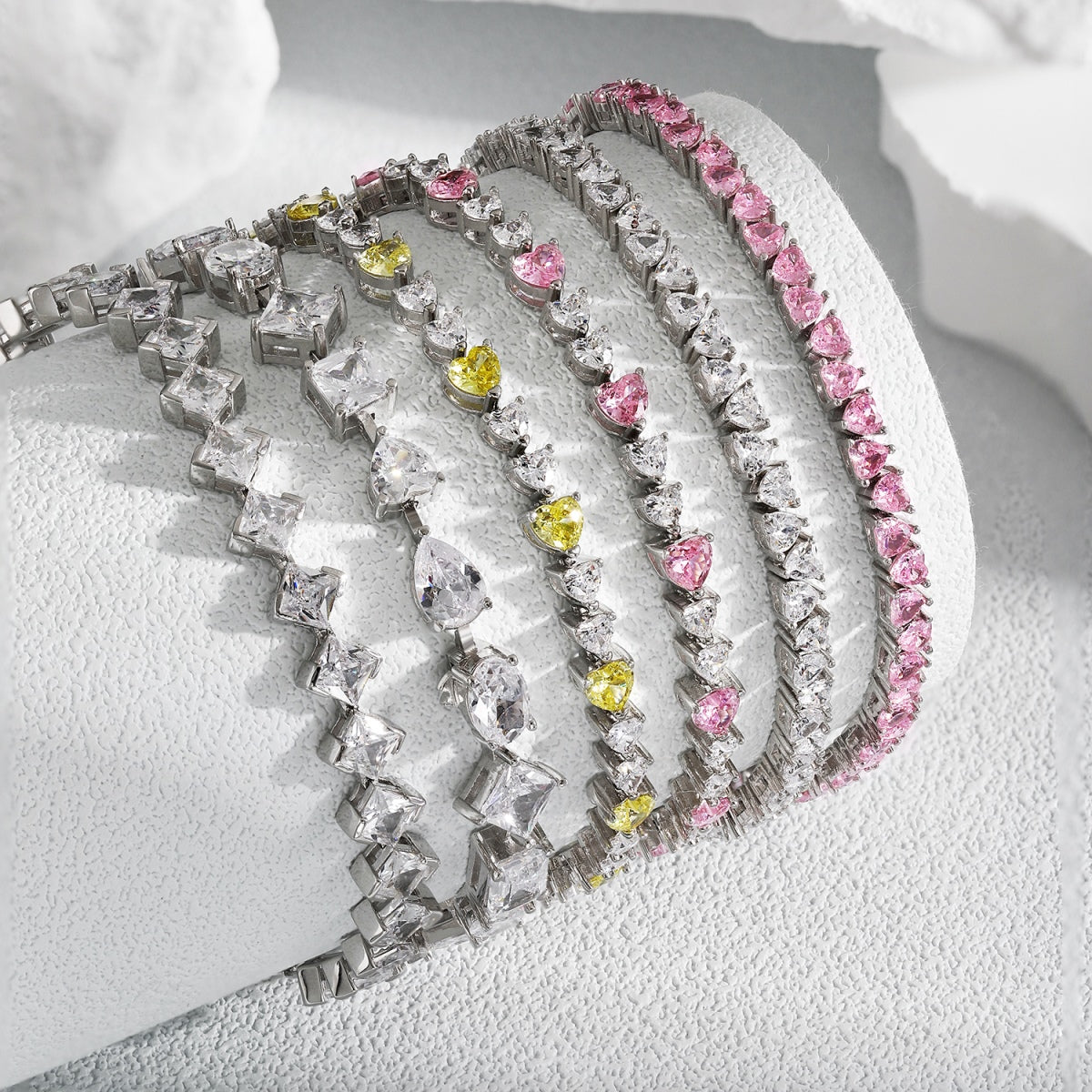[Royal Jewellery]Unique Exquisite Multi Cut Daily Bracelet