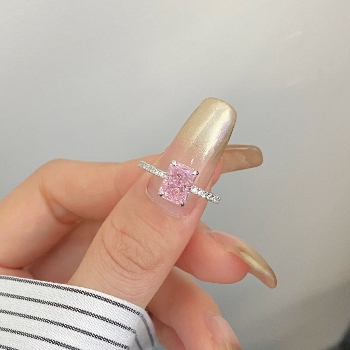 [Royal Jewellery]2.0 Carat Dazzling Sparkling Radiant Cut Party Ring