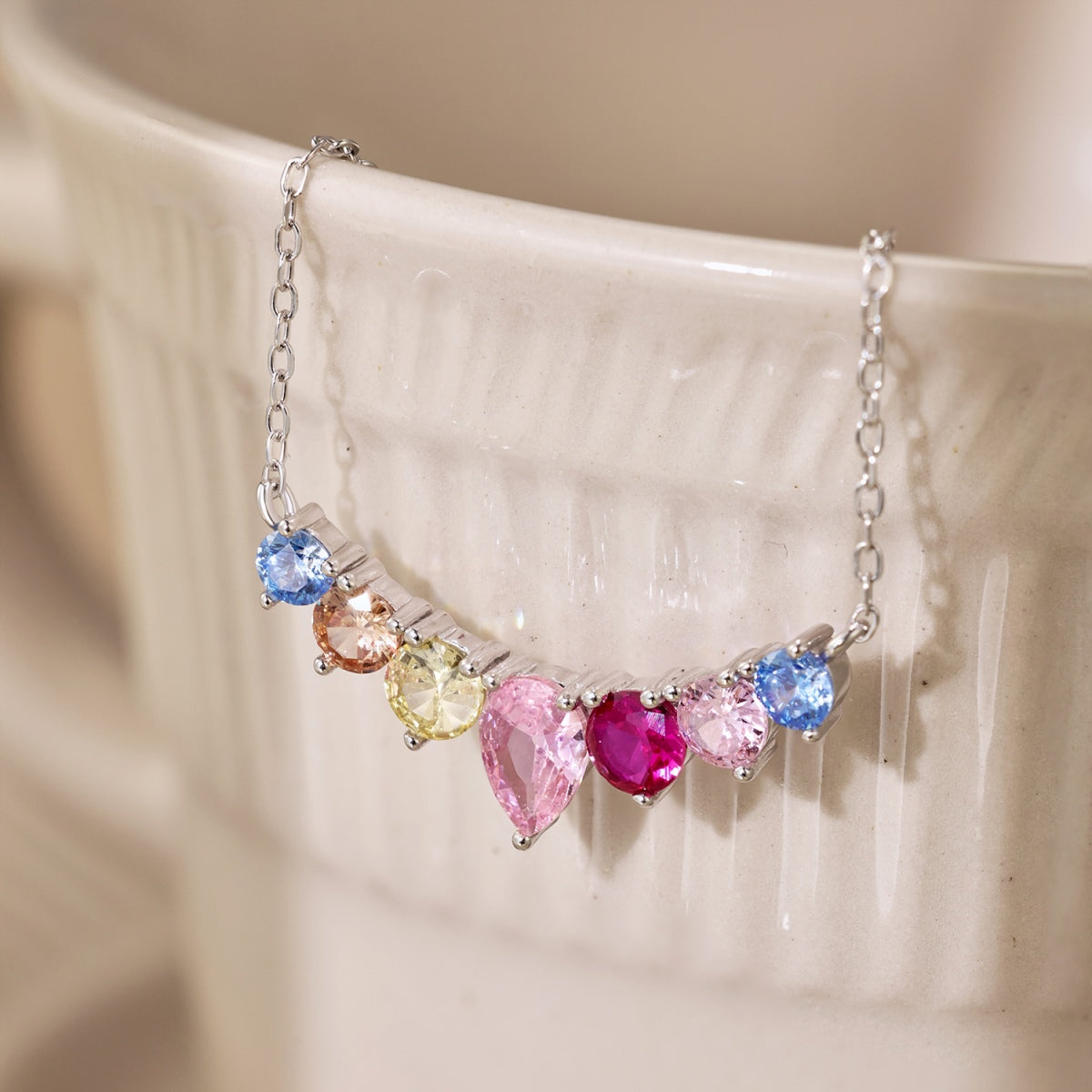 [Royal Jewellery]Dainty Colorful Heart Necklace