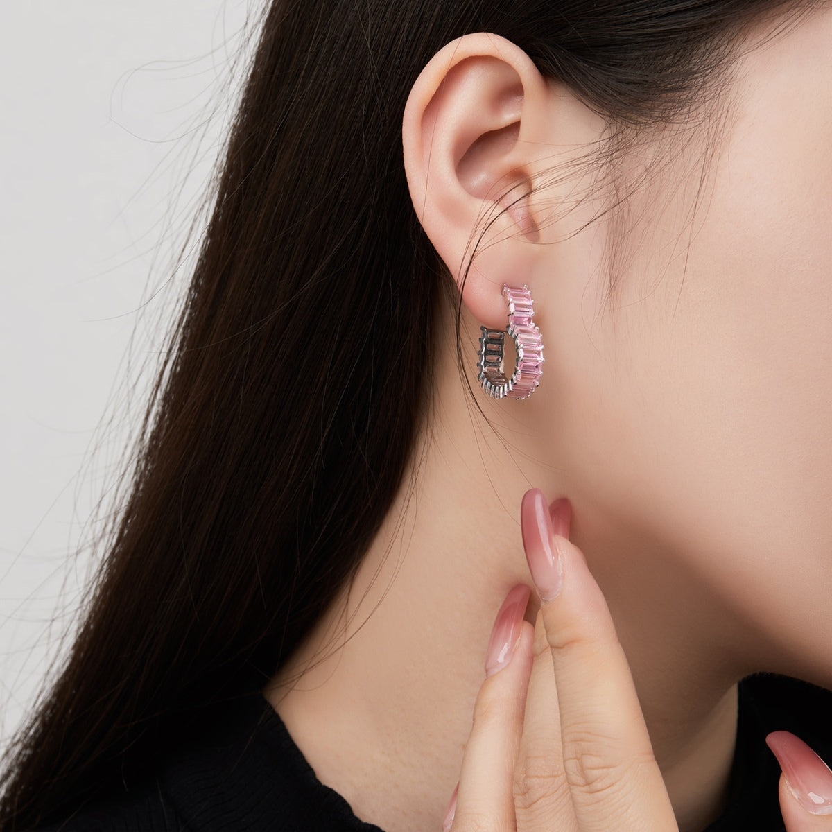 [Royal Jewellery]Radiant Heart Cutout Earrings