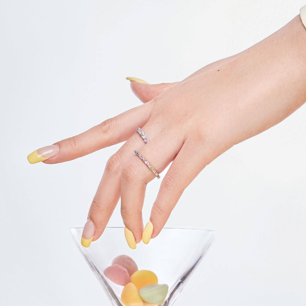 [Royal Jewellery]Charming Colorful Round Cut Daily Ring