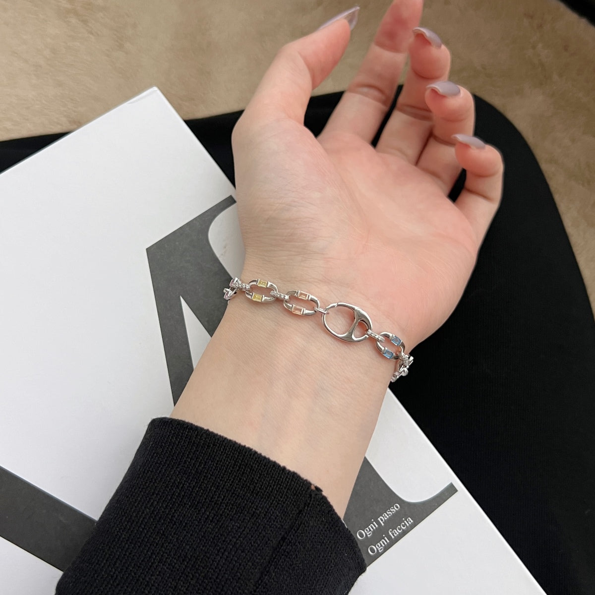 [Royal Jewellery]Dazzling Colorful Daily Bracelet