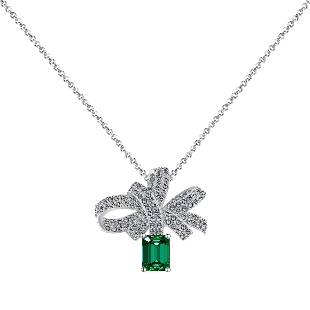 [Royal Jewellery]Luxurious Flower Shape Emerald Cut Necklace
