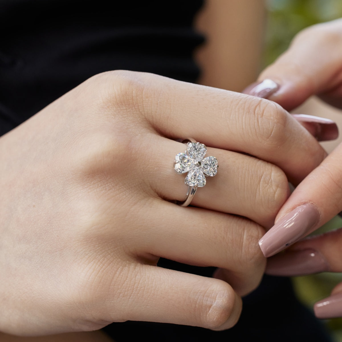 [Royal Jewellery]Heart-shaped Four-Leaf Clover Ball Ring