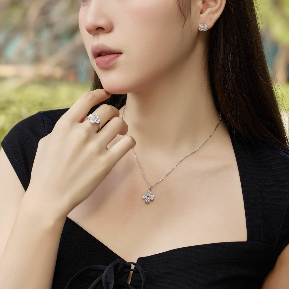 [Royal Jewellery]Heart-shaped Four-Leaf Clover Ball Ring