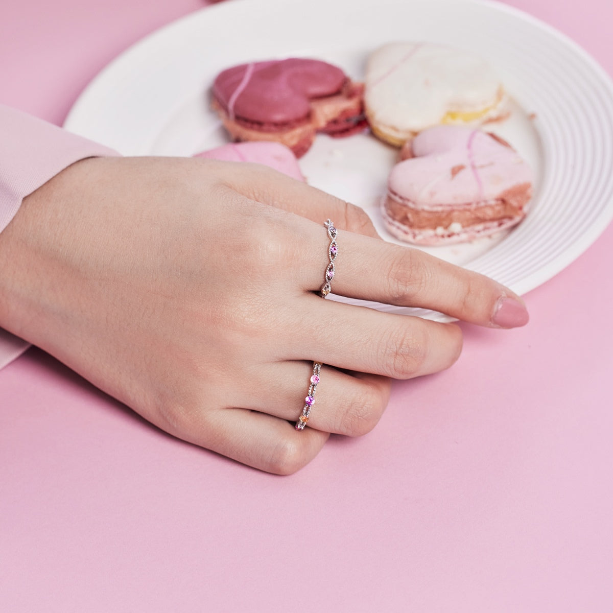 [Royal Jewellery]Sparkling Colorful Round Cut Tennis Ring