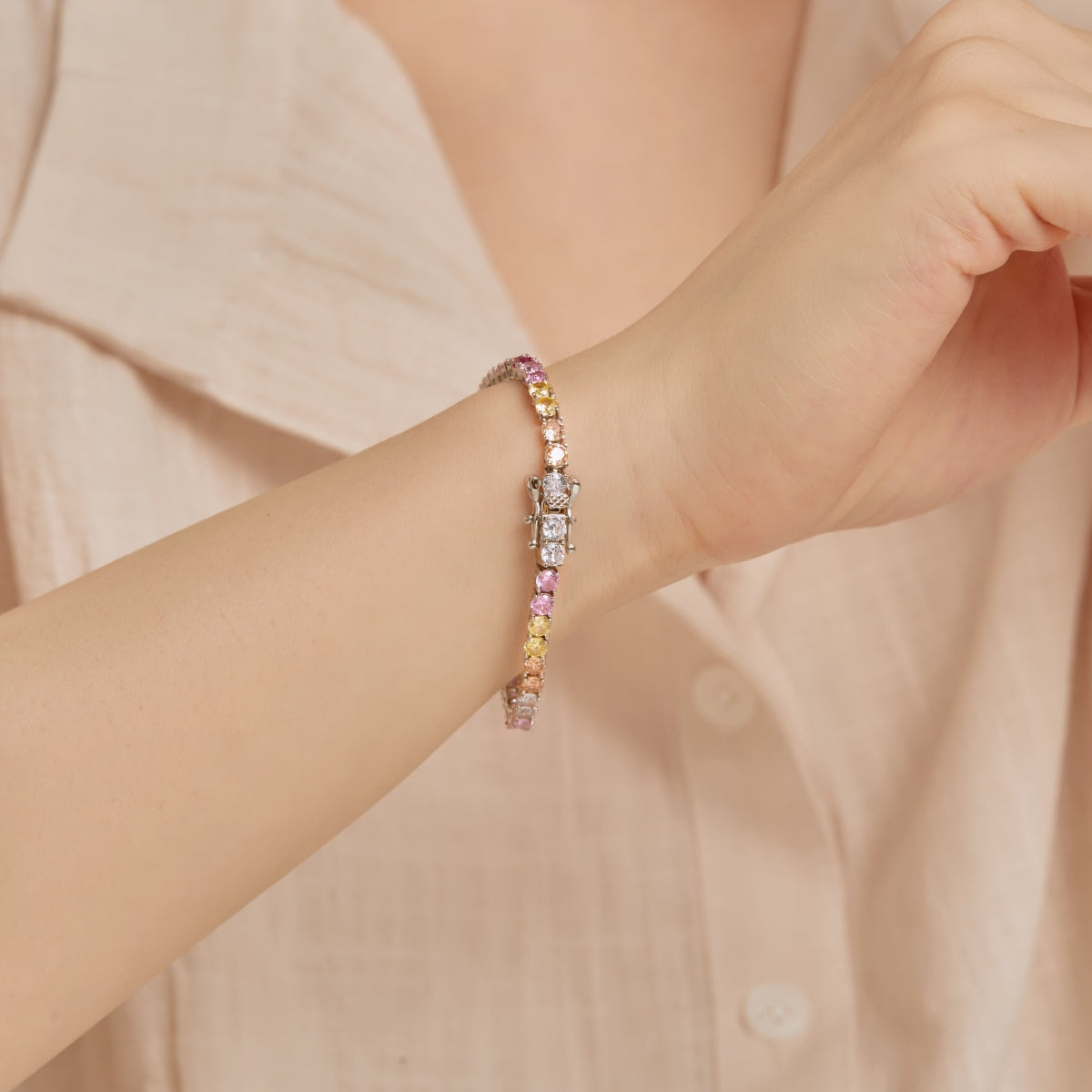[Royal Jewellery]Radiant Colorful Round Cut Tennis Bracelet