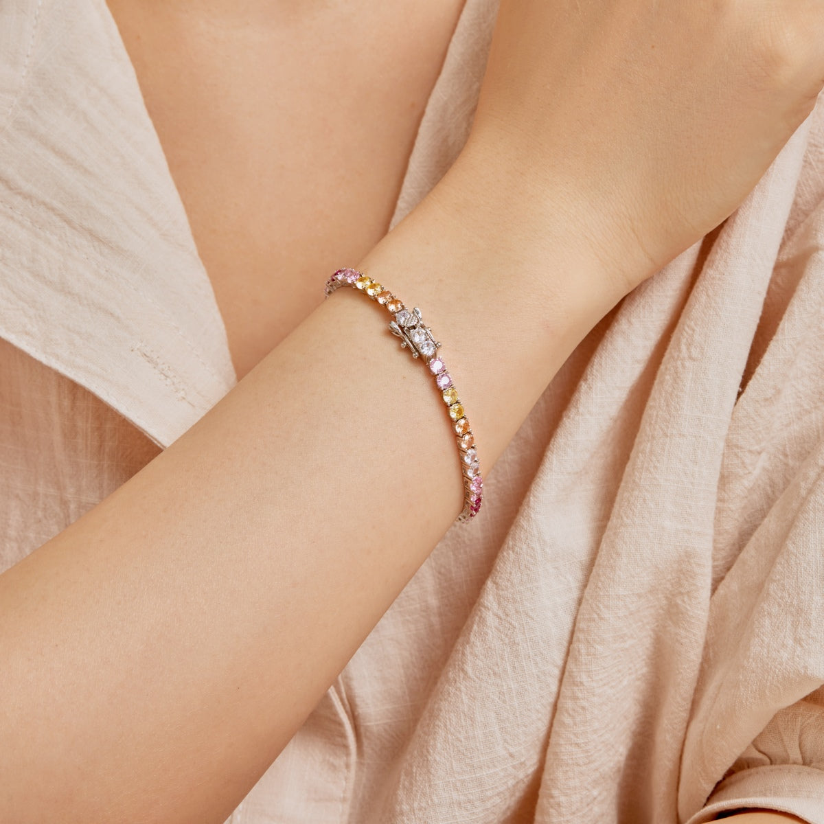 [Royal Jewellery]Radiant Colorful Round Cut Tennis Bracelet