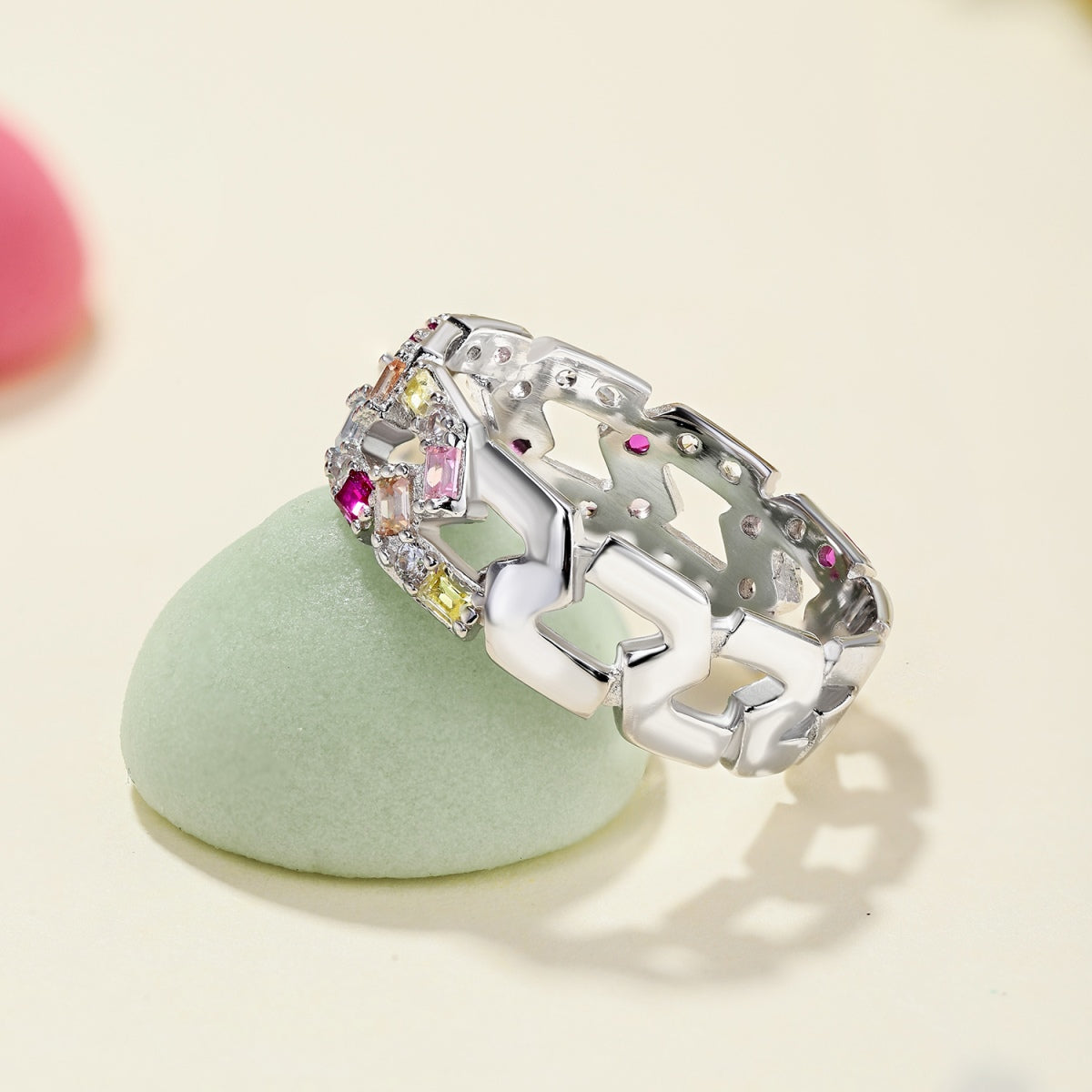[Royal Jewellery]Sparkling Vibrant Emerald Cut Daily Ring