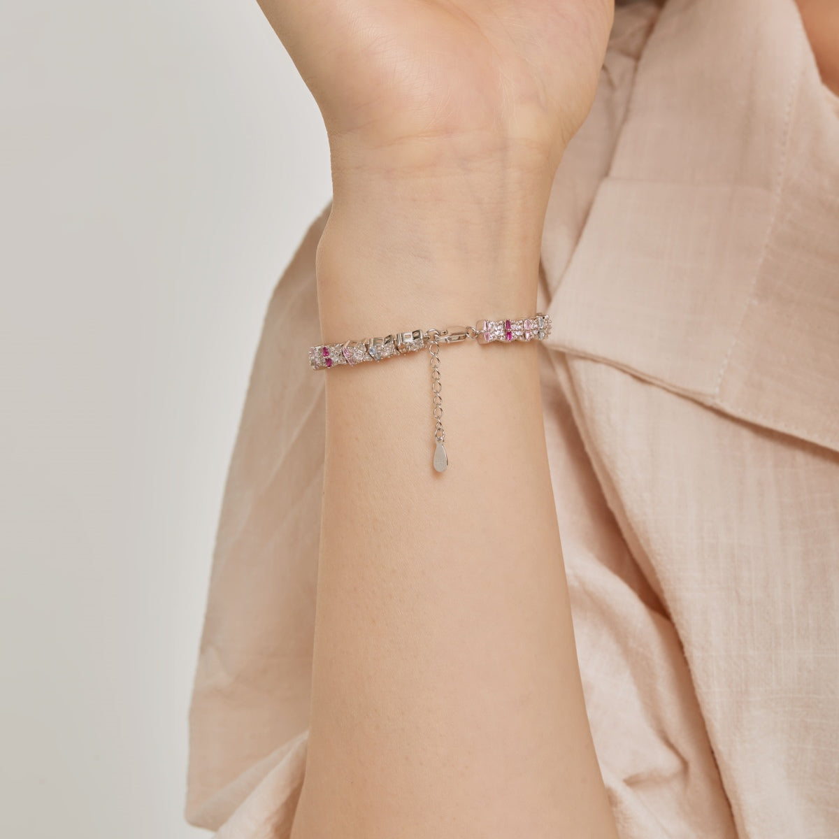 [Royal Jewellery]Unique Colorful Flower Shape Daily Bracelet
