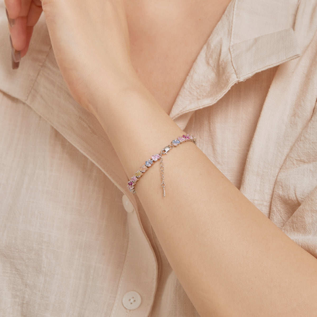 [Royal Jewellery]Ornate Colorful Flower Shape Party Bracelet