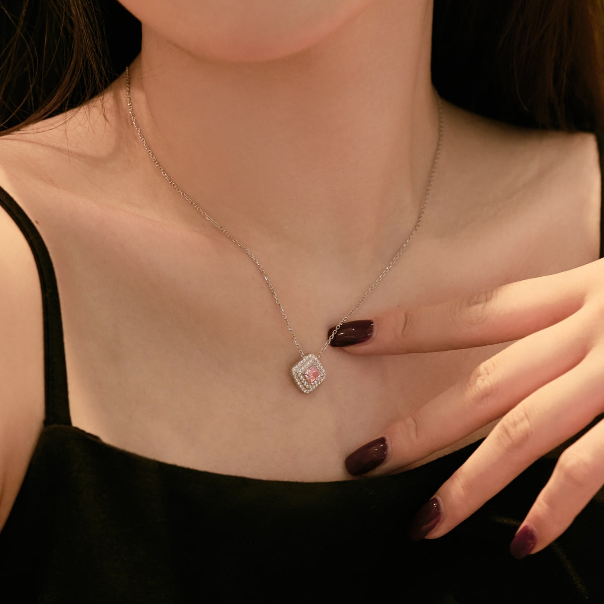 [Royal Jewellery]Sparkling Asscher Cut Necklace