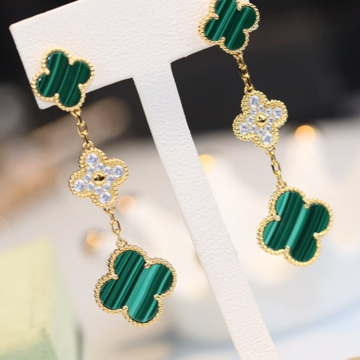 [Royal Jewellery]CLOVER EARRINGS GOLD MALACHITE DIAMOND 3 MOTIF
