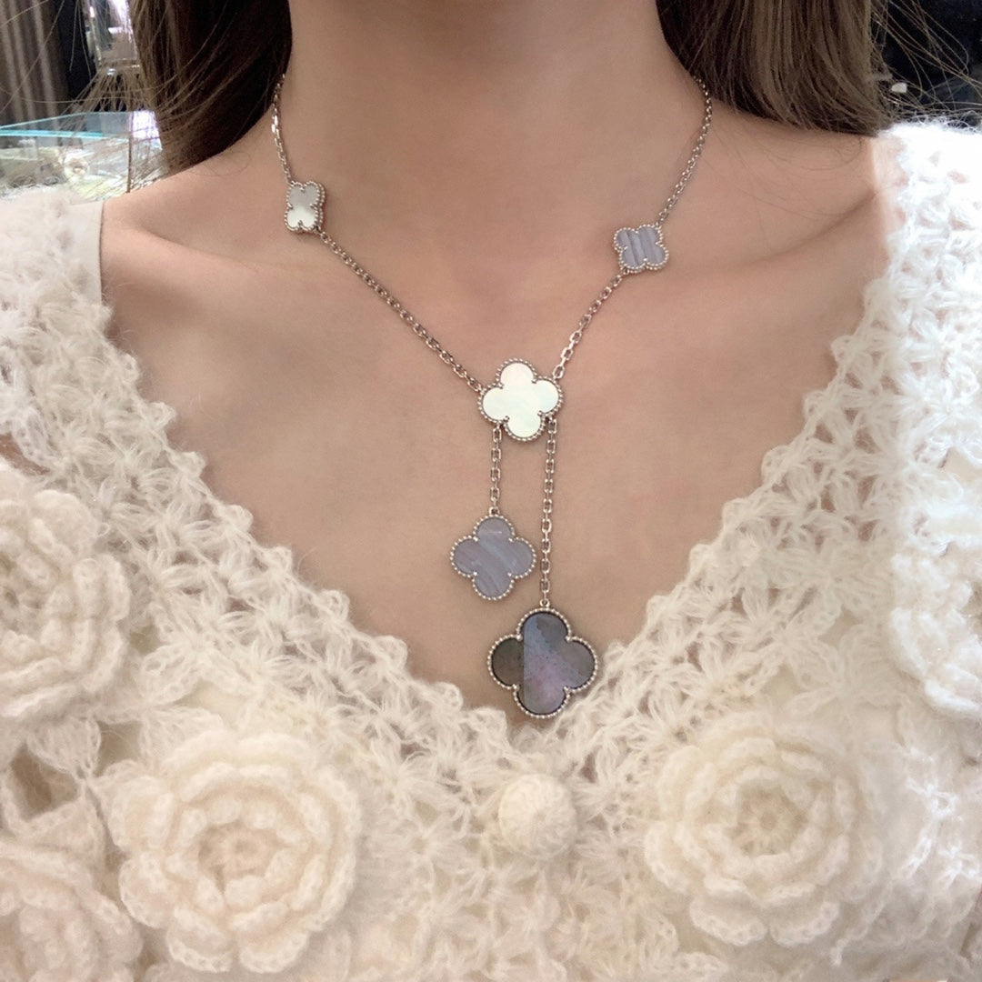 [Royal Jewellery]CLOVER MOP CHALCEDONY NECKLACE SILVER 6 MOTIF