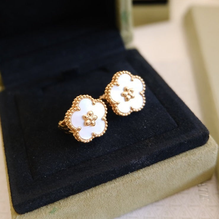 [Royal Jewellery]LUCKY PINK GOLD WHITE MOP EARRINGS