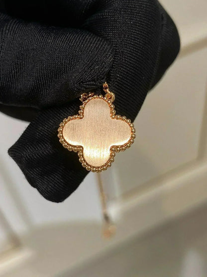 [Royal Jewellery]CLOVER 15MM DIAMOND RHODONITE NECKLACE