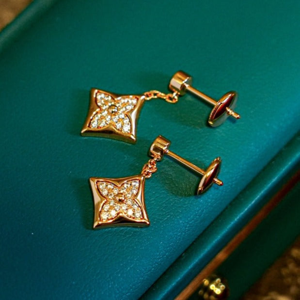 [Royal Jewellery]STAR DIAMONDS EARRINGS GOLD
