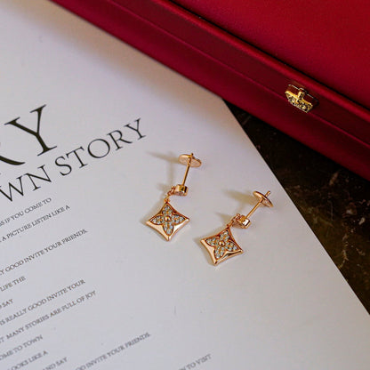 [Royal Jewellery]STAR DIAMONDS EARRINGS GOLD