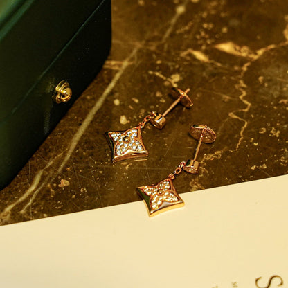 [Royal Jewellery]STAR DIAMONDS EARRINGS GOLD
