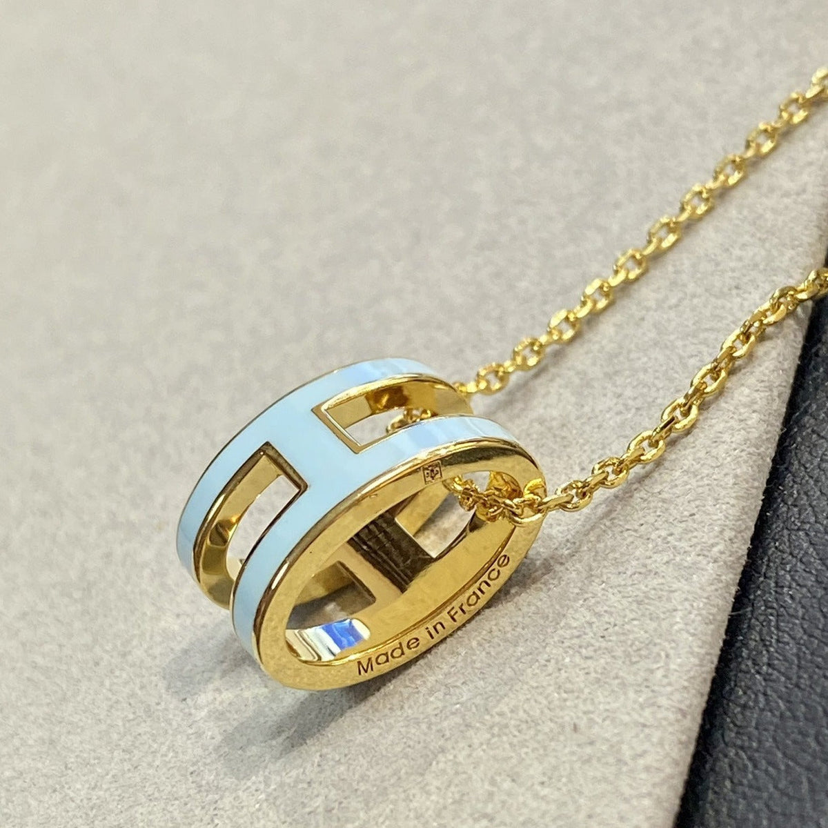 [Royal Jewellery]POP H LIGHT BLUE NECKLACE