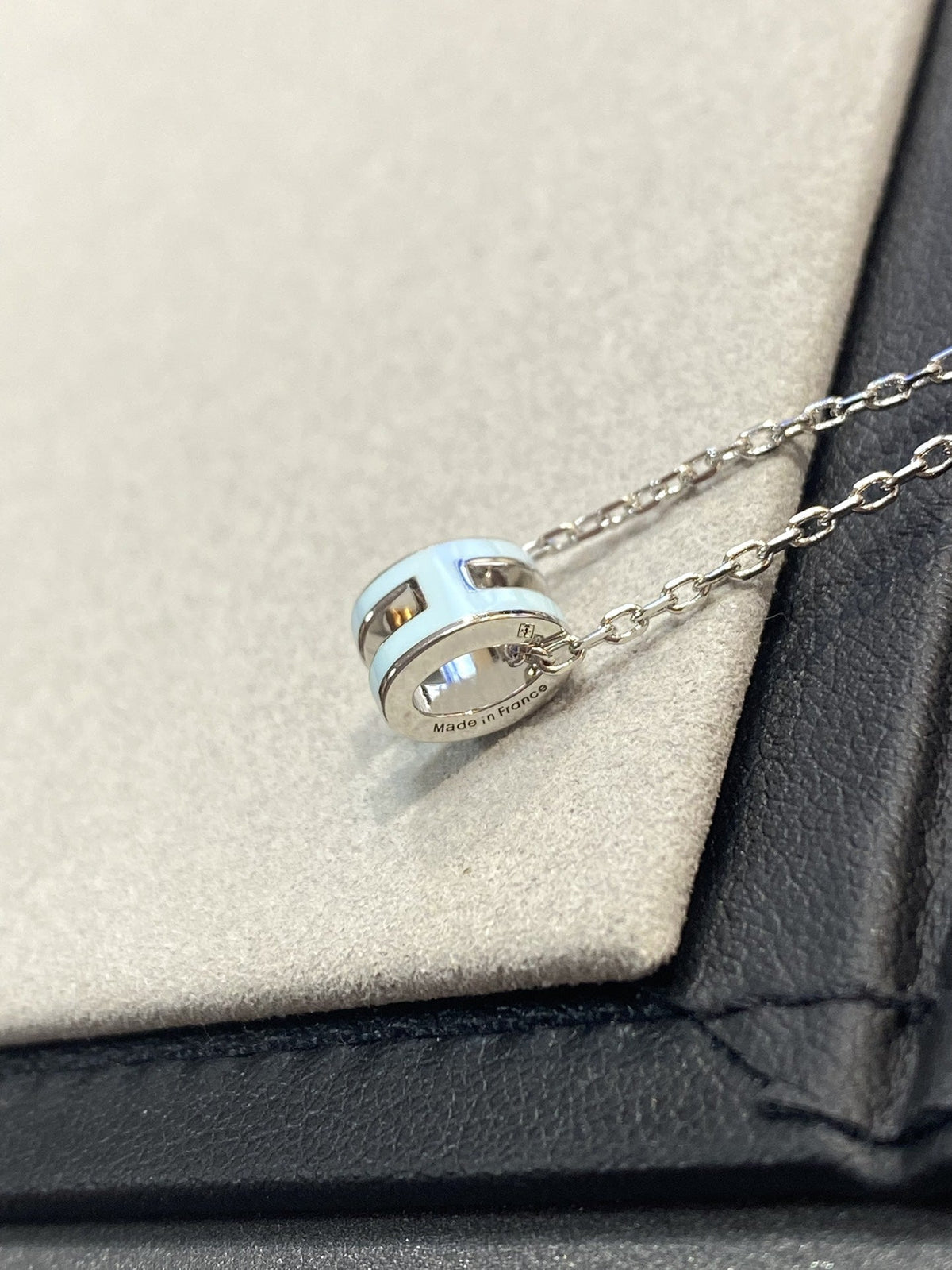 [Royal Jewellery]POP H LIGHT BLUE NECKLACE