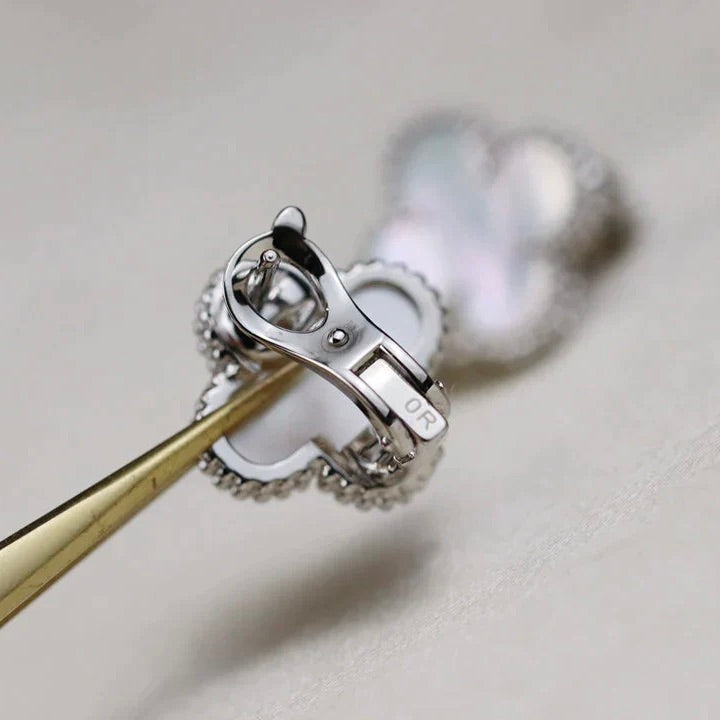 [Royal Jewellery]CLOVER MEDIUM 1 MOTIFS  WHITE MOP EARRINGS SILVER