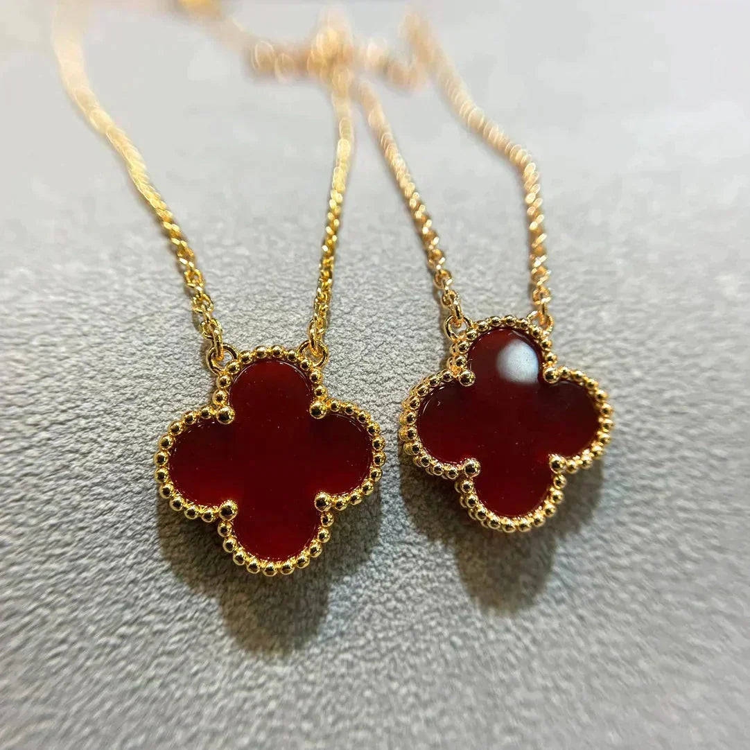 [Royal Jewellery]CLOVER 15MM CARNELIAN SINGLE FLOWER NECKLACE